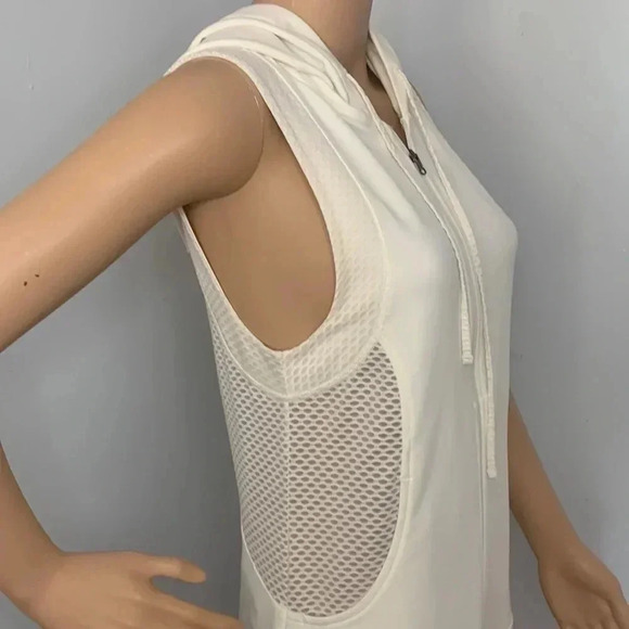 Calia by Carrie Underwood | Effortless Mesh Zip Up Sleeveless Hoodie - Picture 3 of 6